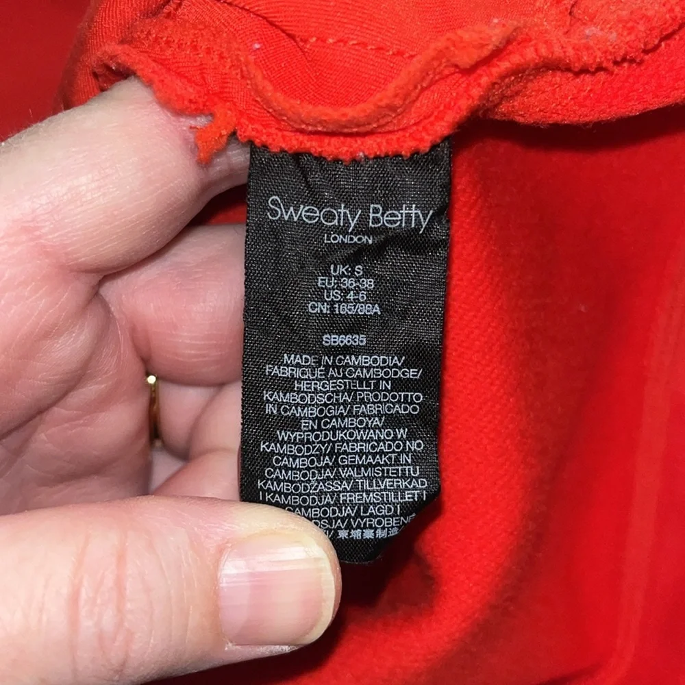 Sweaty Betty Sprinter‎ Run Hoodie in Pentas Red.